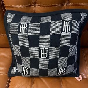 Ralph Lauren Home Accent Pillow. 17”x17”